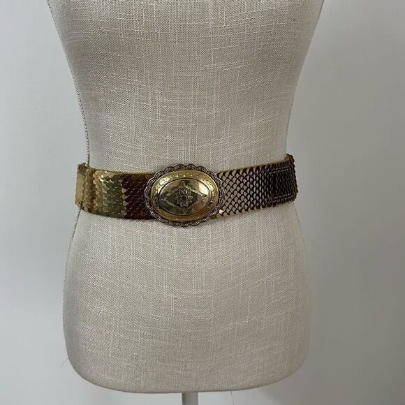 Vintage Gold Tone Metal Stretchy Belt with Oval Buckle - Picture 3 of 10